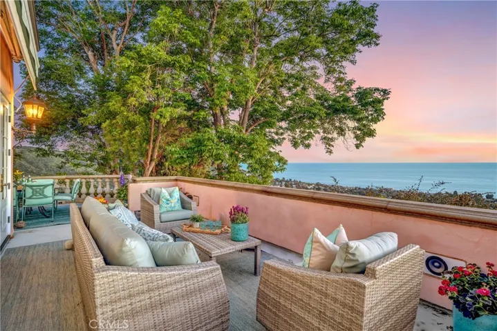 1959 Temple Hills Drive, Laguna Beach, California 92651