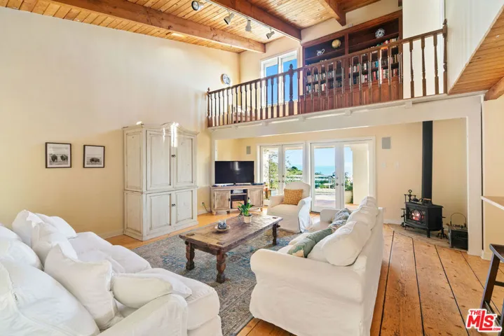 2300 Mcreynolds Road, Malibu, California 90265