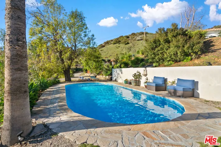 2300 Mcreynolds Road, Malibu, California 90265