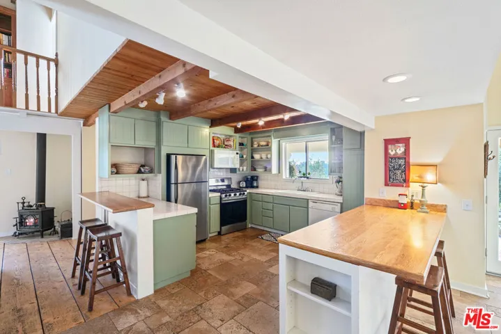 2300 Mcreynolds Road, Malibu, California 90265