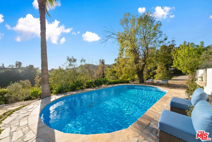 2300 Mcreynolds Road, Malibu, California 90265