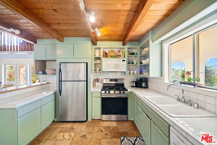 2300 Mcreynolds Road, Malibu, California 90265