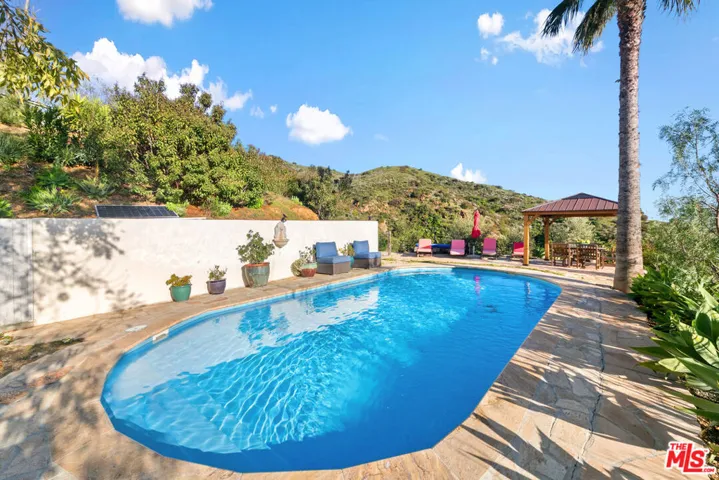 2300 Mcreynolds Road, Malibu, California 90265
