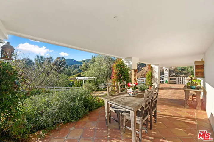 2300 Mcreynolds Road, Malibu, California 90265