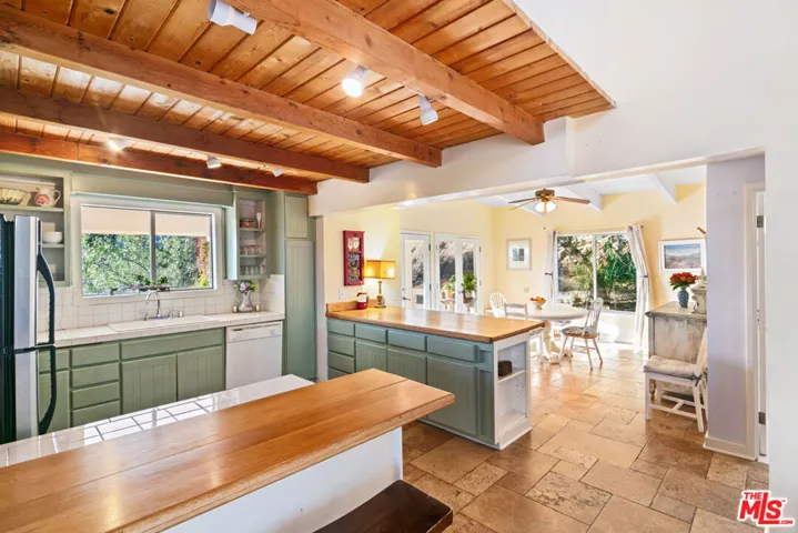 2300 Mcreynolds Road, Malibu, California 90265