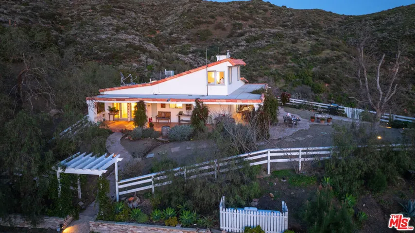 2300 Mcreynolds Road, Malibu, California 90265