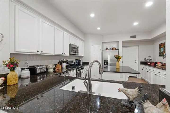 523 Garonne Street Riverpark