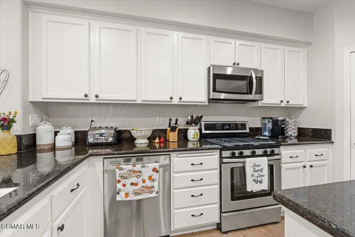 523 Garonne Street Riverpark