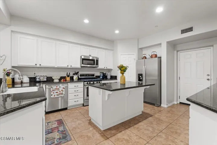 523 Garonne Street Riverpark