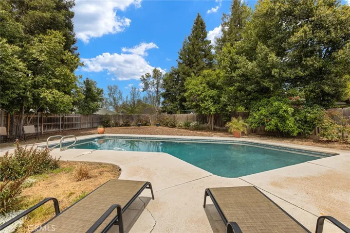 3036 Top Hand Ct, Chico, California 95973