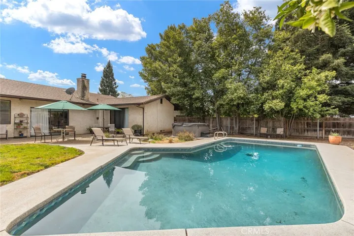 3036 Top Hand Ct, Chico, California 95973