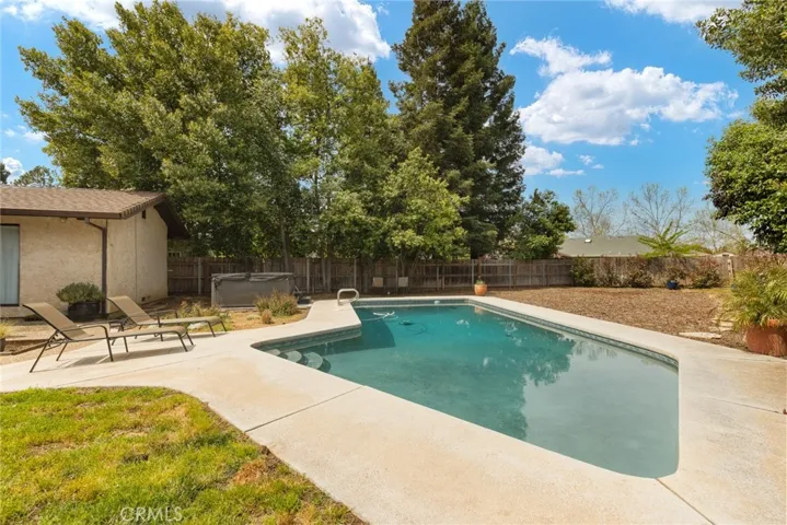 3036 Top Hand Ct, Chico, California 95973