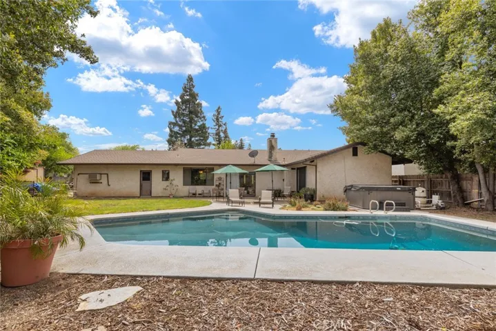 3036 Top Hand Ct, Chico, California 95973