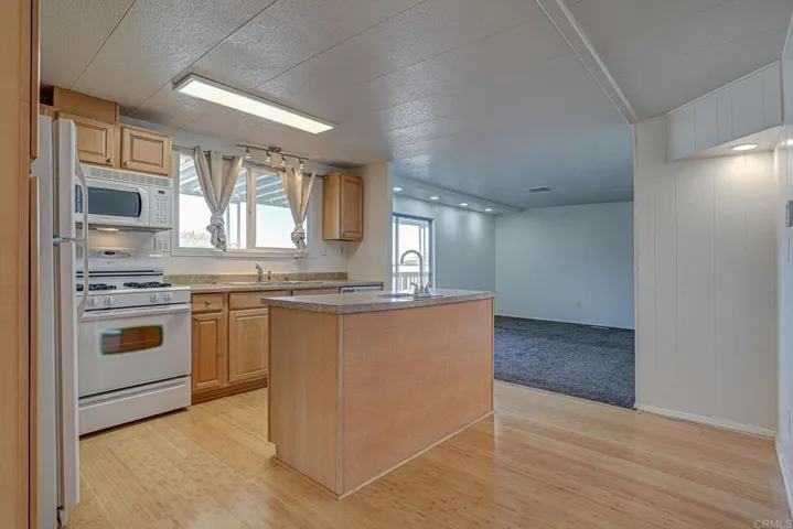 14215 Pecan Park Lane 118, El Cajon, California 92019