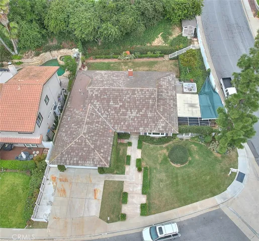 Spacious corner lot