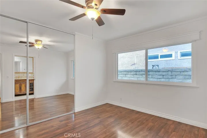 Bedroom w/direct bath access.