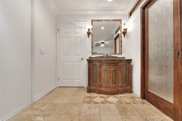 Master suite bathroom