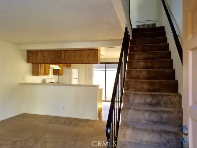1001 E Cypress - 2BD #4