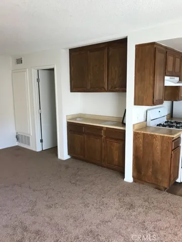 1001 E Cypress - 1BD #5