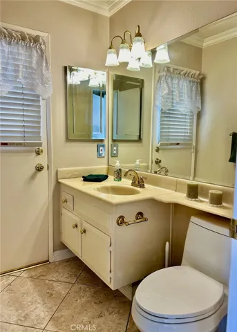 Downstairs 1/2 Guest bathroom