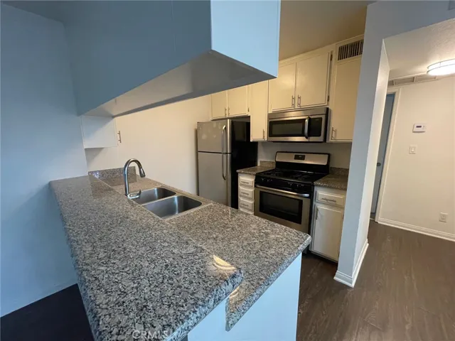 5400 Radford Avenue 2, Valley Village, California 91607
