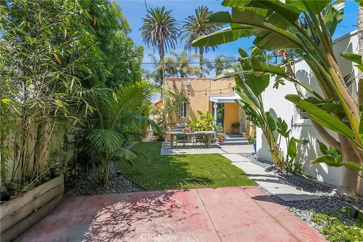 2160 Cedar Avenue, Long Beach, California 90806