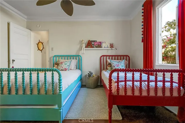 2160 Cedar Avenue, Long Beach, California 90806