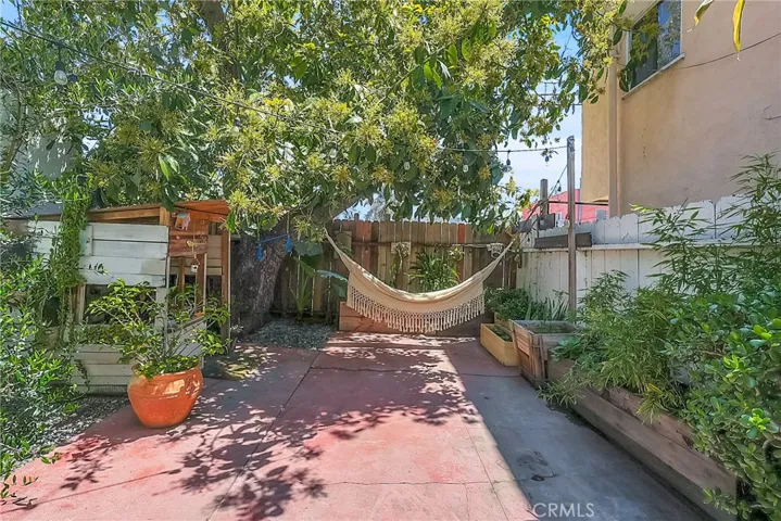 2160 Cedar Avenue, Long Beach, California 90806