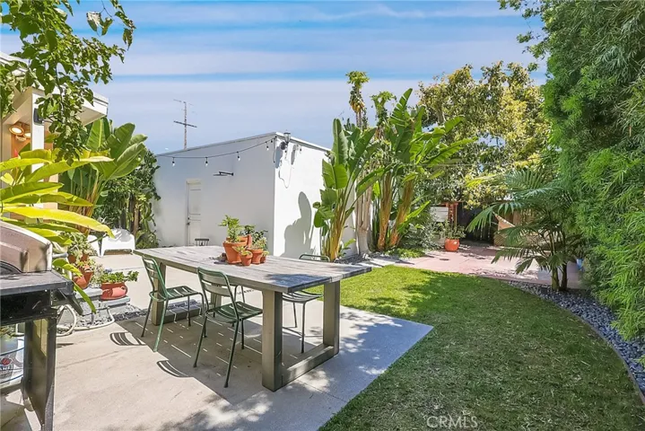 2160 Cedar Avenue, Long Beach, California 90806