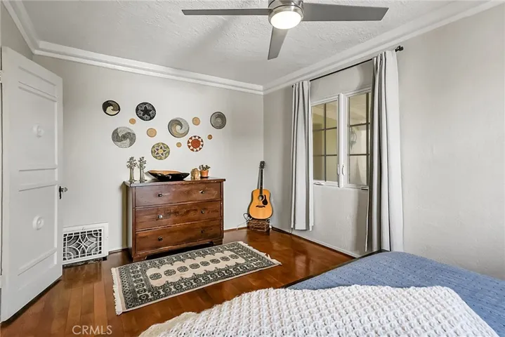 2160 Cedar Avenue, Long Beach, California 90806
