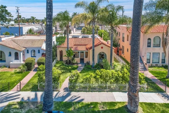 2160 Cedar Avenue, Long Beach, California 90806