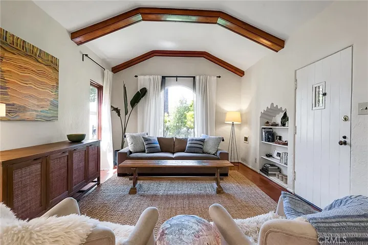 2160 Cedar Avenue, Long Beach, California 90806