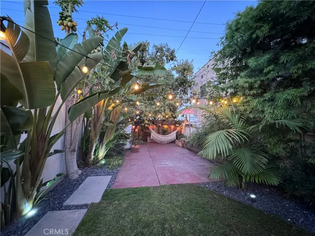 2160 Cedar Avenue, Long Beach, California 90806