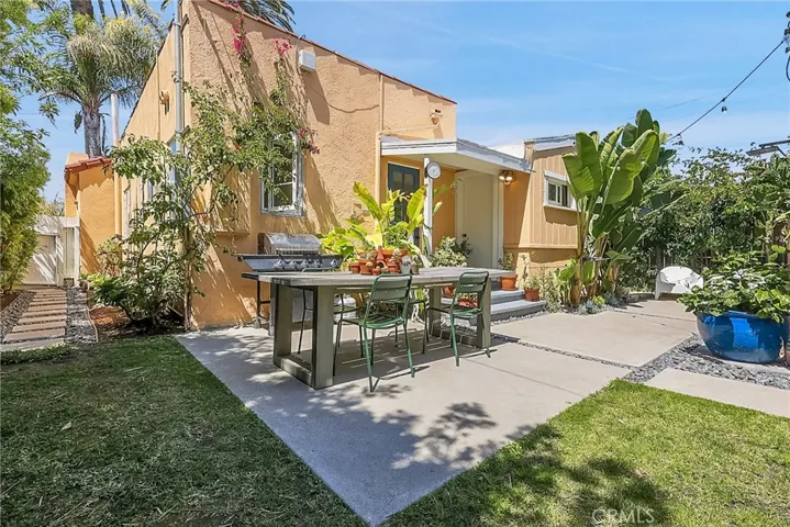 2160 Cedar Avenue, Long Beach, California 90806