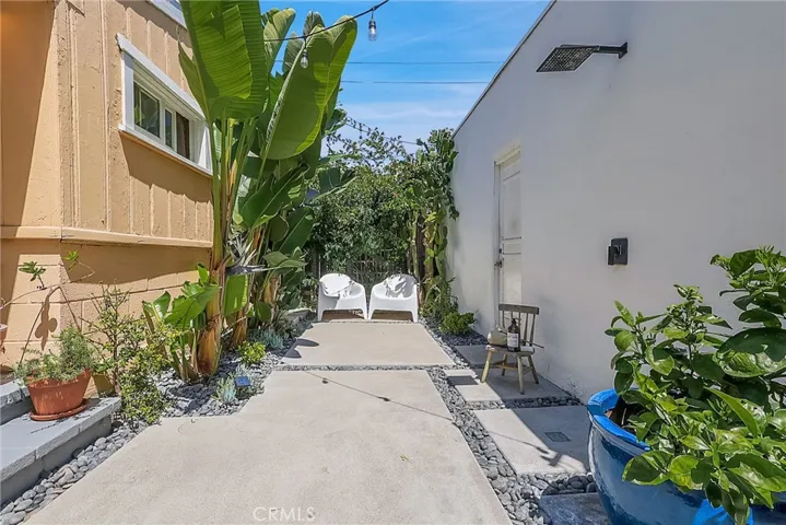 2160 Cedar Avenue, Long Beach, California 90806