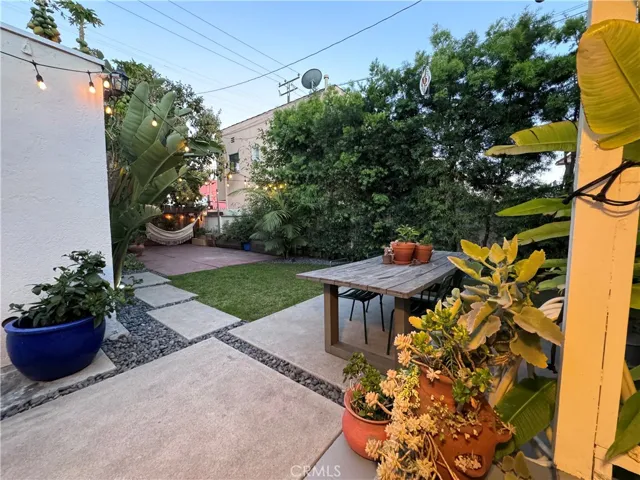 2160 Cedar Avenue, Long Beach, California 90806