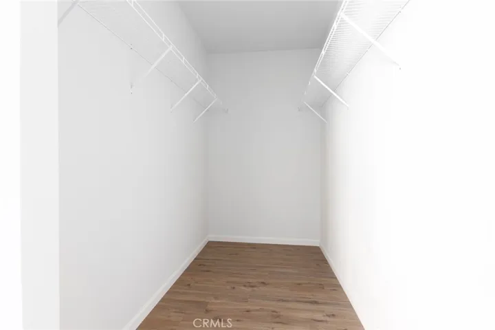 MASTER BEDROOM WALKING CLOSET