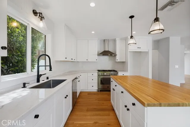 7612 Cowan Avenue, Los Angeles, California 90045
