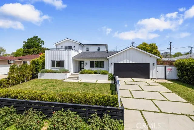 7612 Cowan Avenue, Los Angeles, California 90045