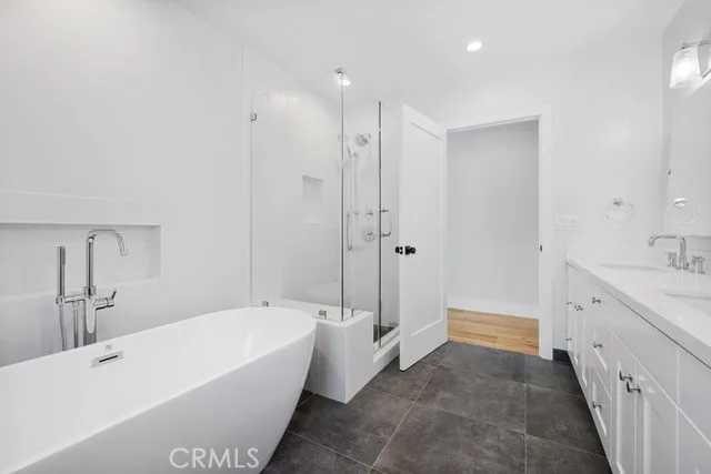 7612 Cowan Avenue, Los Angeles, California 90045