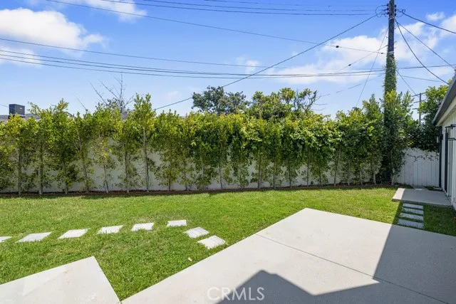 7612 Cowan Avenue, Los Angeles, California 90045