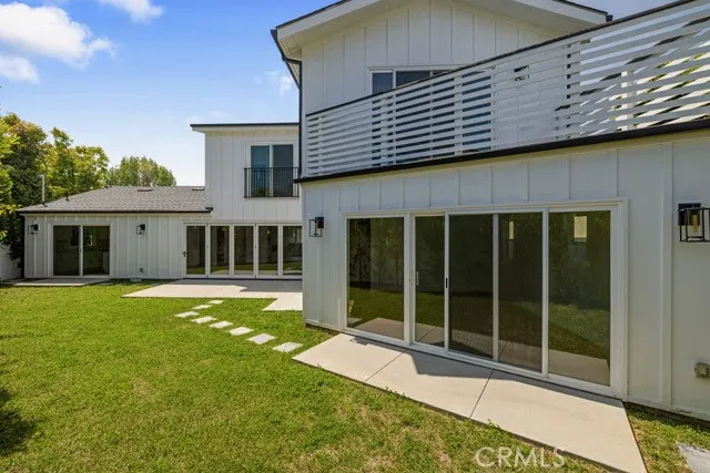 7612 Cowan Avenue, Los Angeles, California 90045