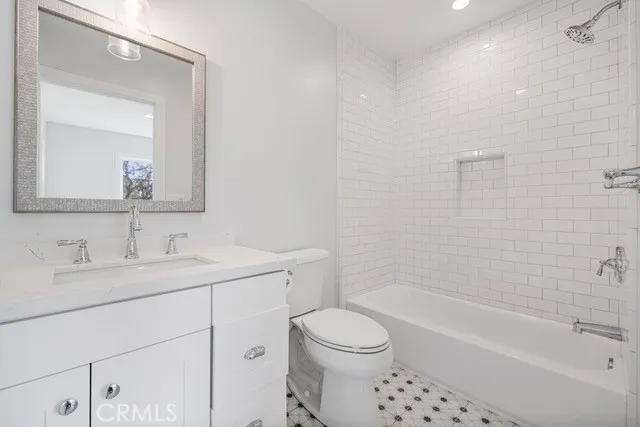 7612 Cowan Avenue, Los Angeles, California 90045