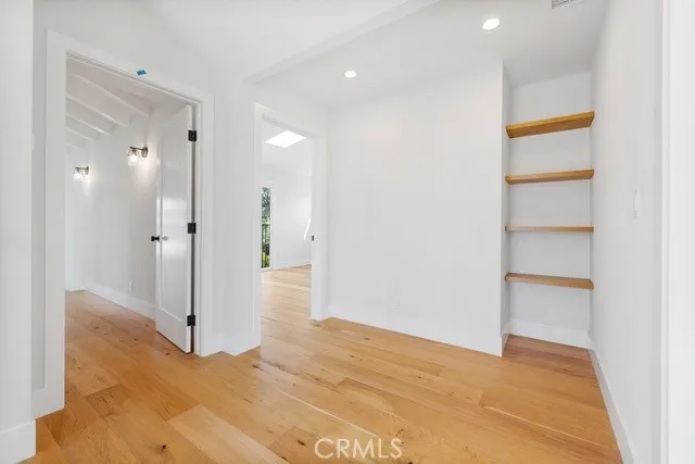 7612 Cowan Avenue, Los Angeles, California 90045