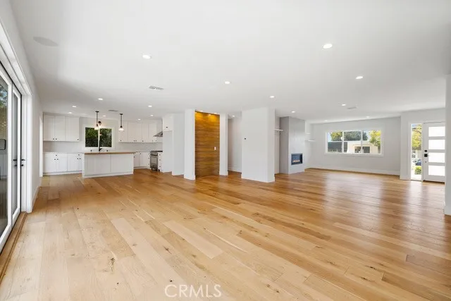 7612 Cowan Avenue, Los Angeles, California 90045