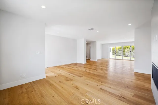 7612 Cowan Avenue, Los Angeles, California 90045