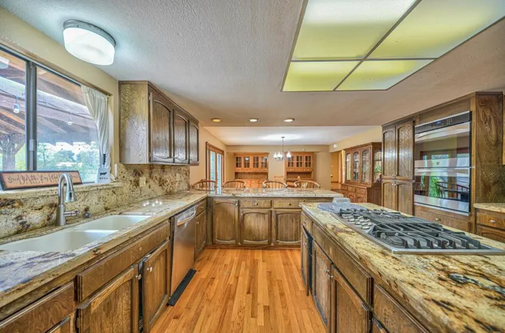 225 Cox Avenue, San Martin, California 95046