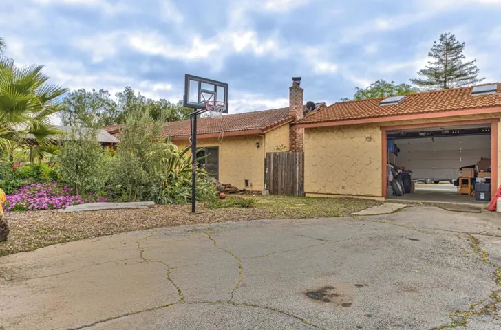 225 Cox Avenue, San Martin, California 95046