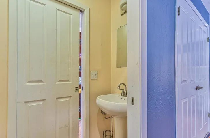 225 Cox Avenue, San Martin, California 95046