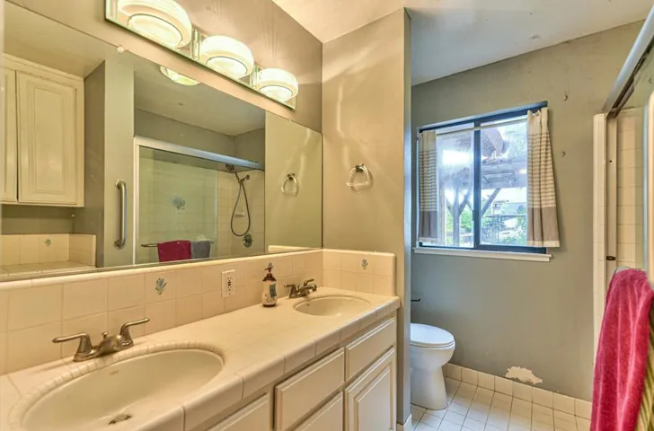 225 Cox Avenue, San Martin, California 95046